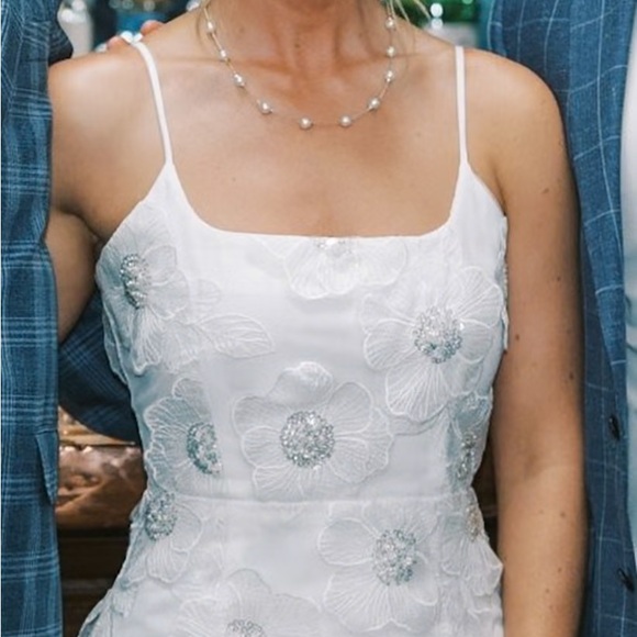 NWT Elliatt Dahlia Midi Dress White 3D Floral XS - Picture 5 of 10